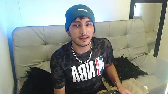 Brunicci online show from November 2025 07:12:01 AM