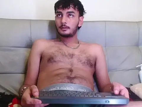 Snapshot of Brunicci chatting on November 2025 09:31:02 AM Brunicci online show from November 2025 09:31:02 AM