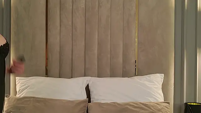 RileyHeaven online show from June 2026 08:32:01 PM