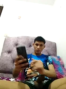 Luigi cumming1 online show from November 2025 08:15:01 AM