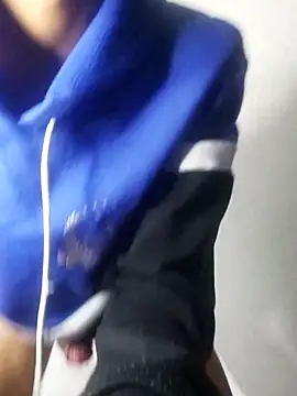 Luigi cumming1 online show from November 2025 05:39:01 AM