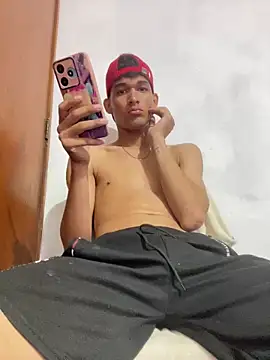 Luigi cumming1 online show from May 2026 12:48:01 AM