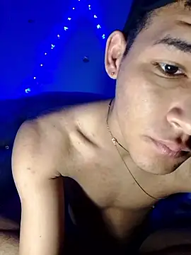 Luigi cumming1 online show from December 2025 06:23:02 PM