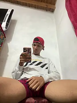 Luigi cumming1 online show from April 2026 12:33:02 PM