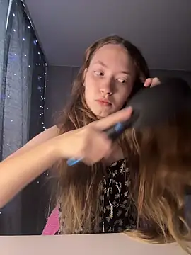 Holy Poly online show from January 2026 07:47:02 AM