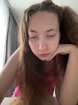 Holy Poly online show from December 2025 08:20:01 AM