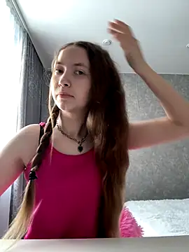 Holy Poly online show from December 2025 08:29:02 AM