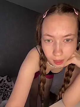 Holy Poly online show from March 2026 05:37:02 AM