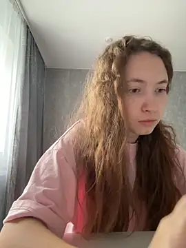 Holy Poly online show from November 2025 08:14:01 AM