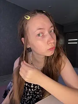 Holy Poly online show from March 2026 05:32:02 AM