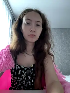 Holy Poly online show from December 2025 08:19:02 AM