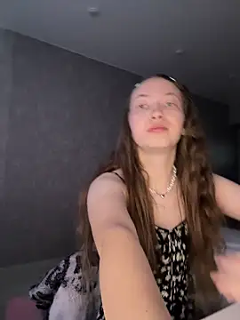 Holy Poly online show from March 2026 05:34:02 AM