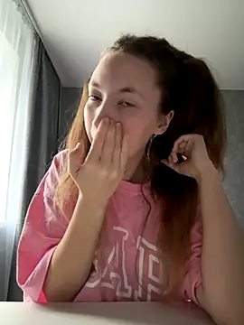 Holy Poly online show from December 2025 08:24:02 AM