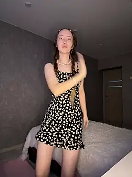 Holy Poly online show from February 2026 03:30:01 AM