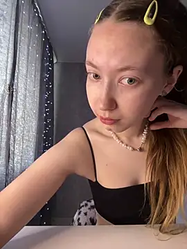 Holy Poly online show from April 2026 05:25:02 AM