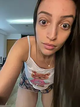 Snapshot of BelleRune chatting on March 2025 01:19:02 PM BelleRune online show from March 2025 01:19:02 PM