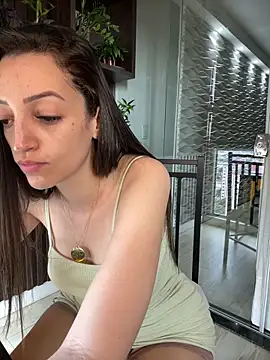 Snapshot of BelleRune chatting on March 2025 07:31:02 PM BelleRune online show from March 2025 07:31:02 PM