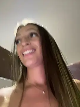 BelleRune online show from April 2026 11:28:01 PM