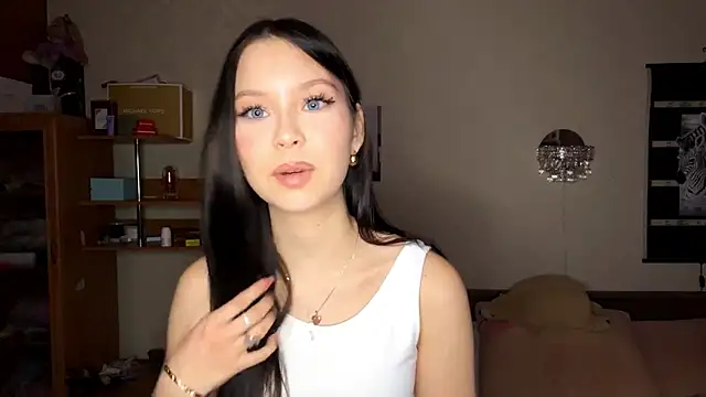 EmmaJonse online show from November 2025 11:21:02 AM