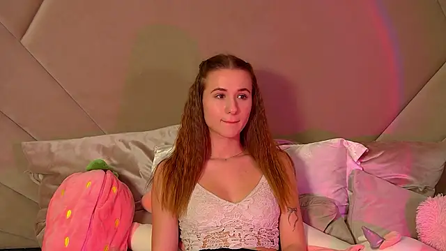 KristinaBellini online show from November 2025 01:44:02 PM