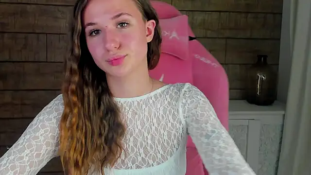 KristinaBellini online show from November 2025 04:40:01 PM