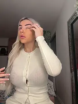 RosieMaexox online show from November 2025 04:46:01 AM