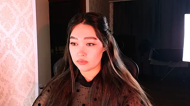 Emma Uilson online show from December 2025 07:37:01 PM