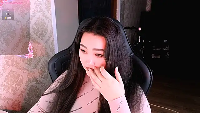 Emma Uilson online show from March 2026 10:49:02 PM