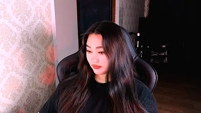 Emma Uilson online show from January 2026 02:24:01 PM