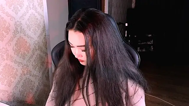 Emma Uilson online show from March 2026 04:55:01 PM