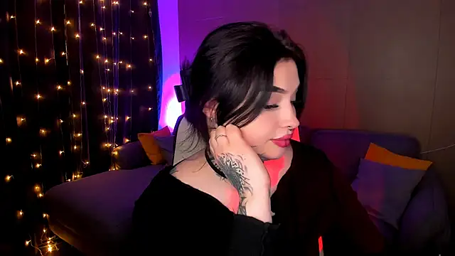 EmilyWoods  online show from November 2025 08:15:02 AM