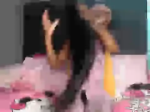 Snapshot of LilPregnantMommyyy chatting on November 2025 02:32:02 PM LilPregnantMommyyy online show from November 2025 02:32:02 PM