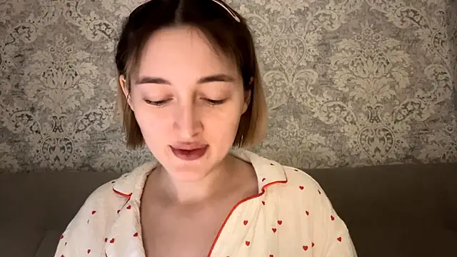 Emily lyy online show from January 2026 06:11:02 PM