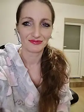 CrazyMaya39 online show from April 2026 09:39:33 PM