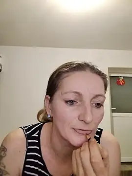 CrazyMaya39 online show from January 2026 12:28:01 AM