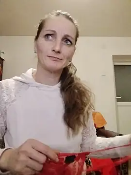 CrazyMaya39 online show from February 2026 09:37:01 PM