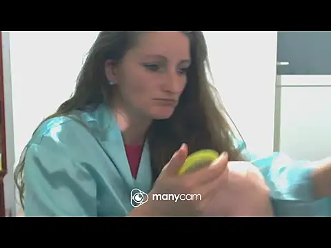 CrazyMaya39 online show from November 2025 09:15:02 PM