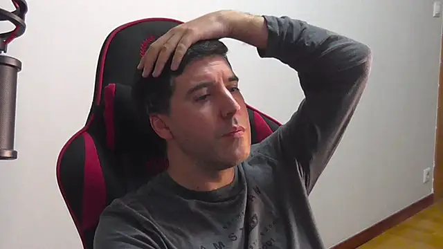 Snapshot of likihot chatting on November 2025 09:30:01 PM likihot online show from November 2025 09:30:01 PM