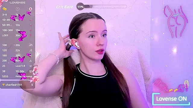 BellaVelure6767 online show from May 2026 10:02:01 PM