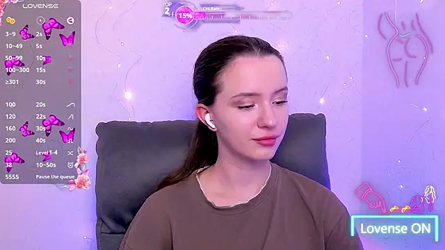 BellaVelure6767 online show from May 2026 02:43:01 AM