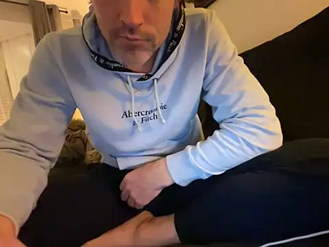 Brandonn1989amateur online show from December 2025 09:38:02 PM