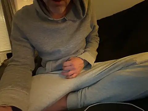 Brandonn1989amateur online show from November 2025 09:52:01 PM