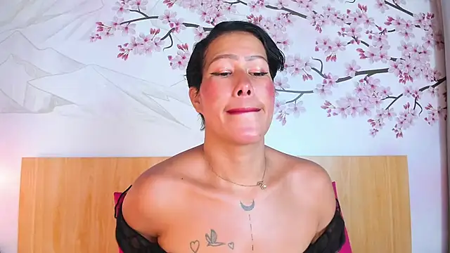 Laura Torress online show from June 2026 03:01:02 AM