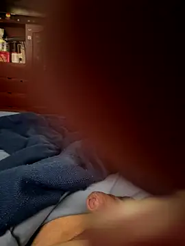 cris1122 online show from November 2025 01:10:01 PM