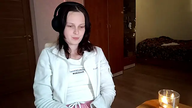 LouiseMarengo online show from November 2025 05:39:02 PM