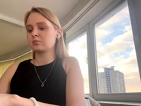 Snapshot of PaulitaSolow chatting on November 2025 07:02:01 AM PaulitaSolow online show from November 2025 07:02:01 AM