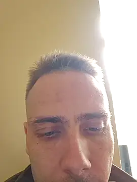 Gregorywhitelegs online show from April 2026 12:01:01 PM