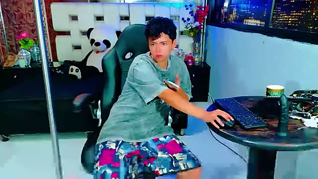 lunabustygirl online show from November 2025 09:20:02 AM