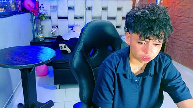 lunabustygirl online show from January 2026 07:12:02 AM