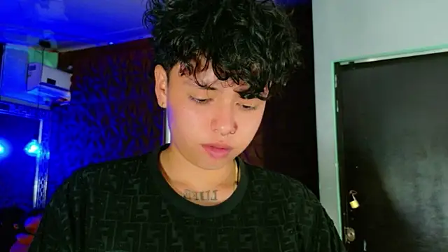 lunabustygirl online show from February 2026 10:10:01 PM